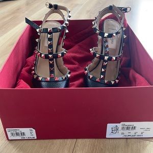 Valentino Garavani Rockstud ankle strap pump in elk-print calfskin. Worn twice.